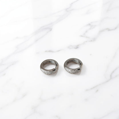 Piccoli Orecchini a Cerchio con Diamanti ct 0,20 in Oro bianco 18 Kt