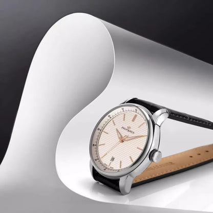 Orologio da uomo con movimento al quarzo ETA F06.115 con funzioni di solo tempo con data. Cassa in acciaio inox dal diametro di 40 mm. Fondello e corona a vite.