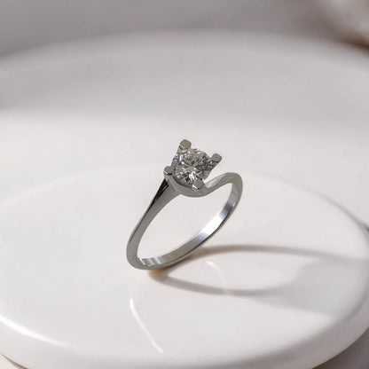 Vista laterale, Anello solitario oro bianco 18kt Meteore Gioielli con diamante di laboratorio 0,50 ct colore D purezza FL

