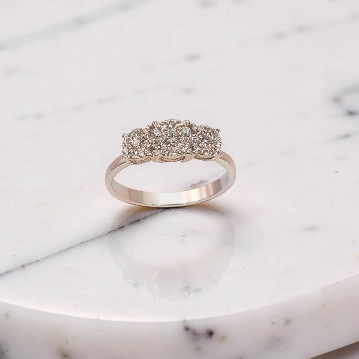 anello trilogy oro bianco 18kt diamanti 0.29 ct g vs modello magic