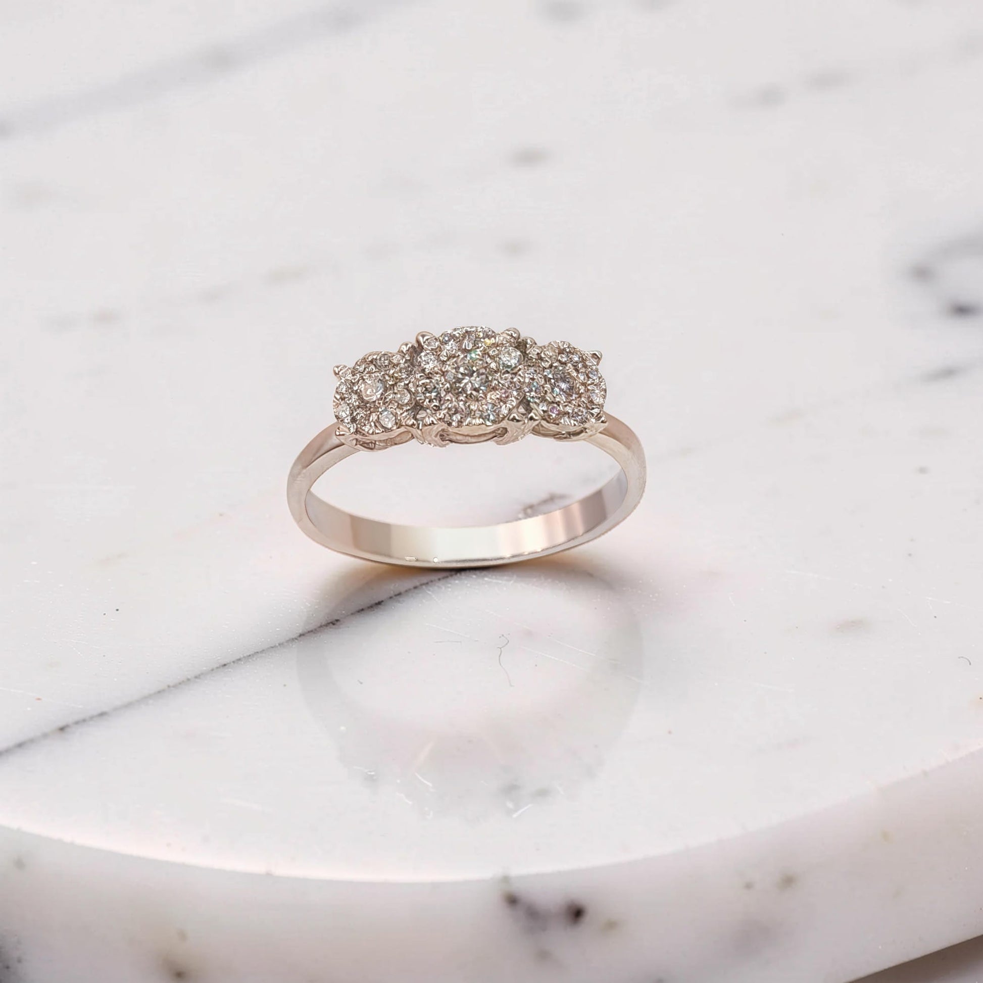 anello trilogy oro bianco 18kt diamanti 0.29 ct g vs modello magic