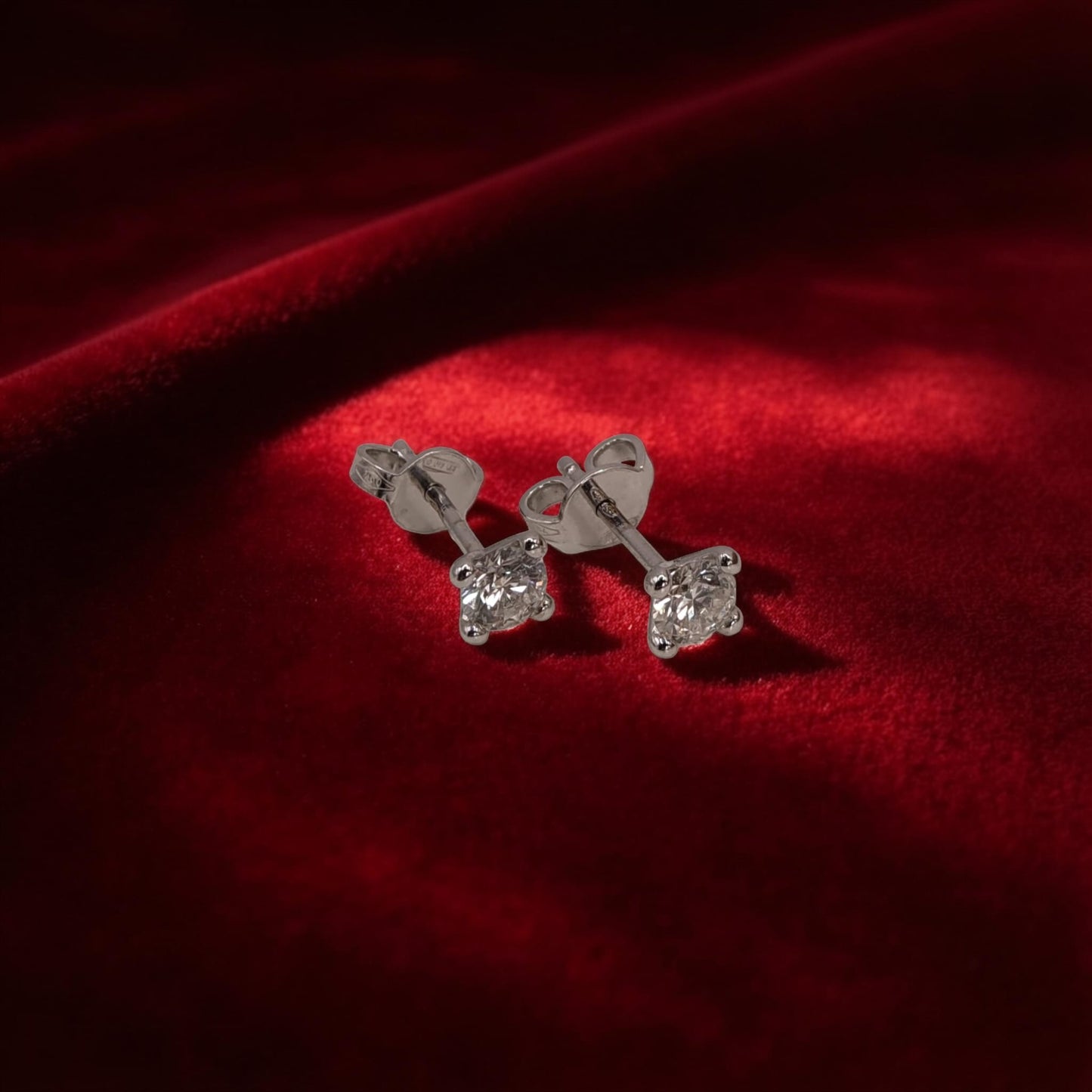 orecchini punto luce in oro bianco 18kt di meteore gioielli con coppia di diamanti naturali taglio brillante 0.64ct g/vs.