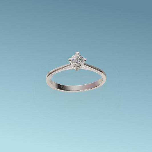 Anello Solitario in oro bianco 18kt di Meteore Gioielli con diamante naturale taglio brillante  0.20 carati G/Vs. Simbolo di amore e unione. Perfetto per proposte di fidanzamento