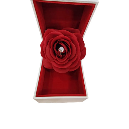 astuccio a forma di rosa per anelli diamanti