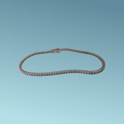 Bracciale tennis in oro bianco 18kt di Meteore Gioielli con diamanti naturali taglio brillante ct 1.71 G/VS, incassati su castoni a griffes su base quadra