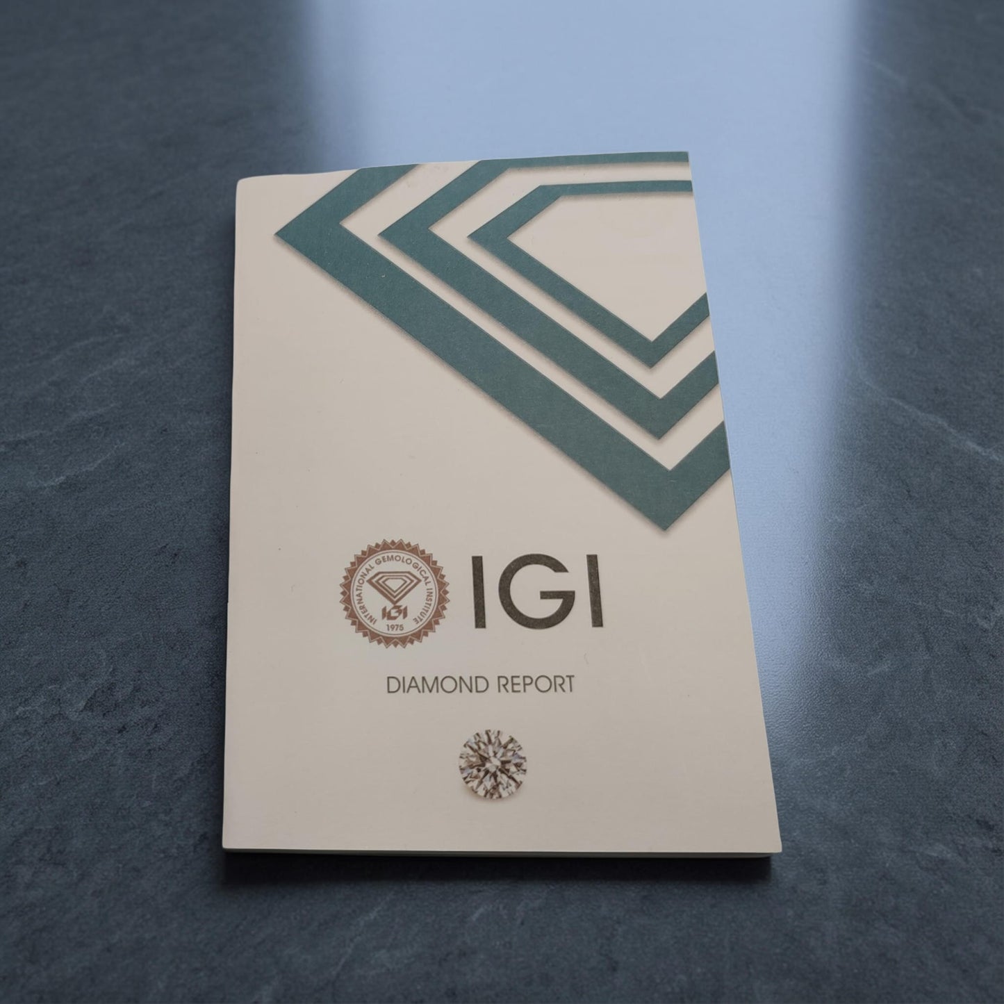 certificato igi in cui vengono descritte le specifiche del diamante naturale