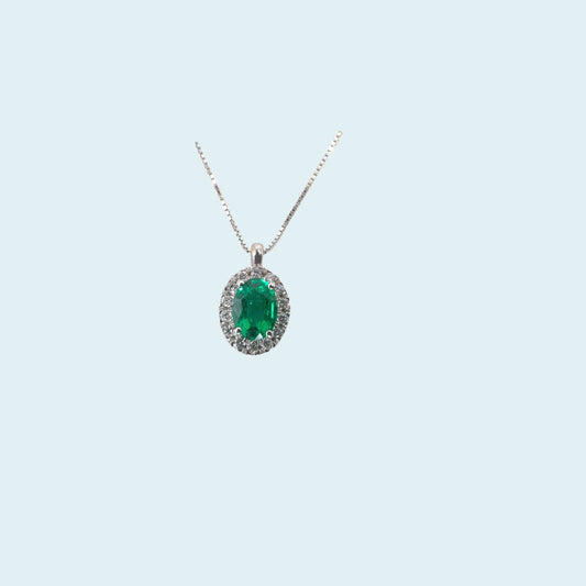 Collana in oro bianco 18kt cm 45 di Meteore Gioielli con Smeraldo naturale taglio ovale dal colore eccezionale e giro di diamanti naturali taglio brillante