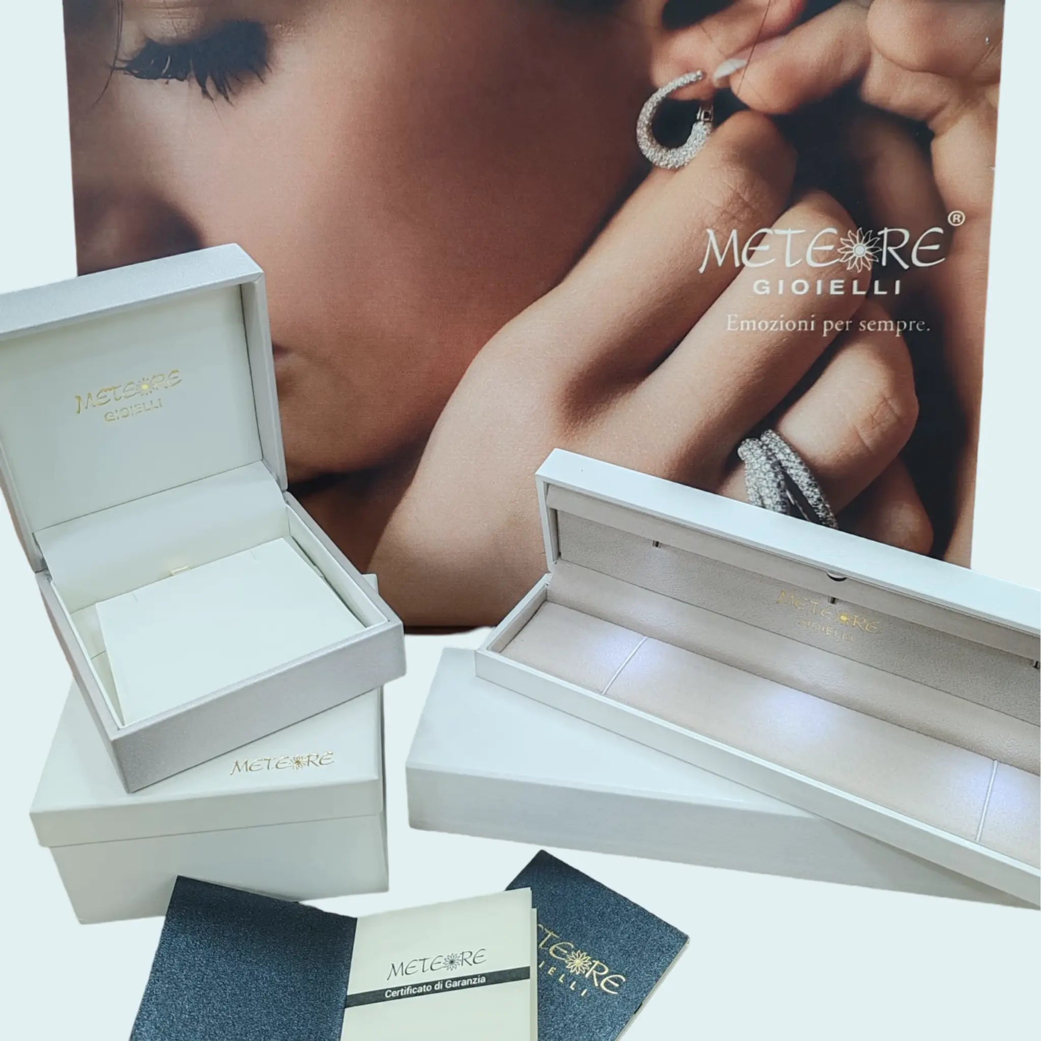 astuccio e certificato di garanzia di Meteore Gioielli