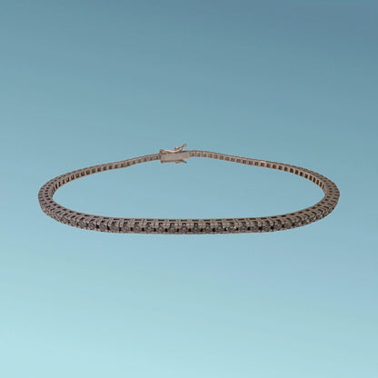 Bracciale tennis di meteore Gioielli in oro 18kt con diamanti naturali di ct 1.47 incassati su un castone “tornito” 