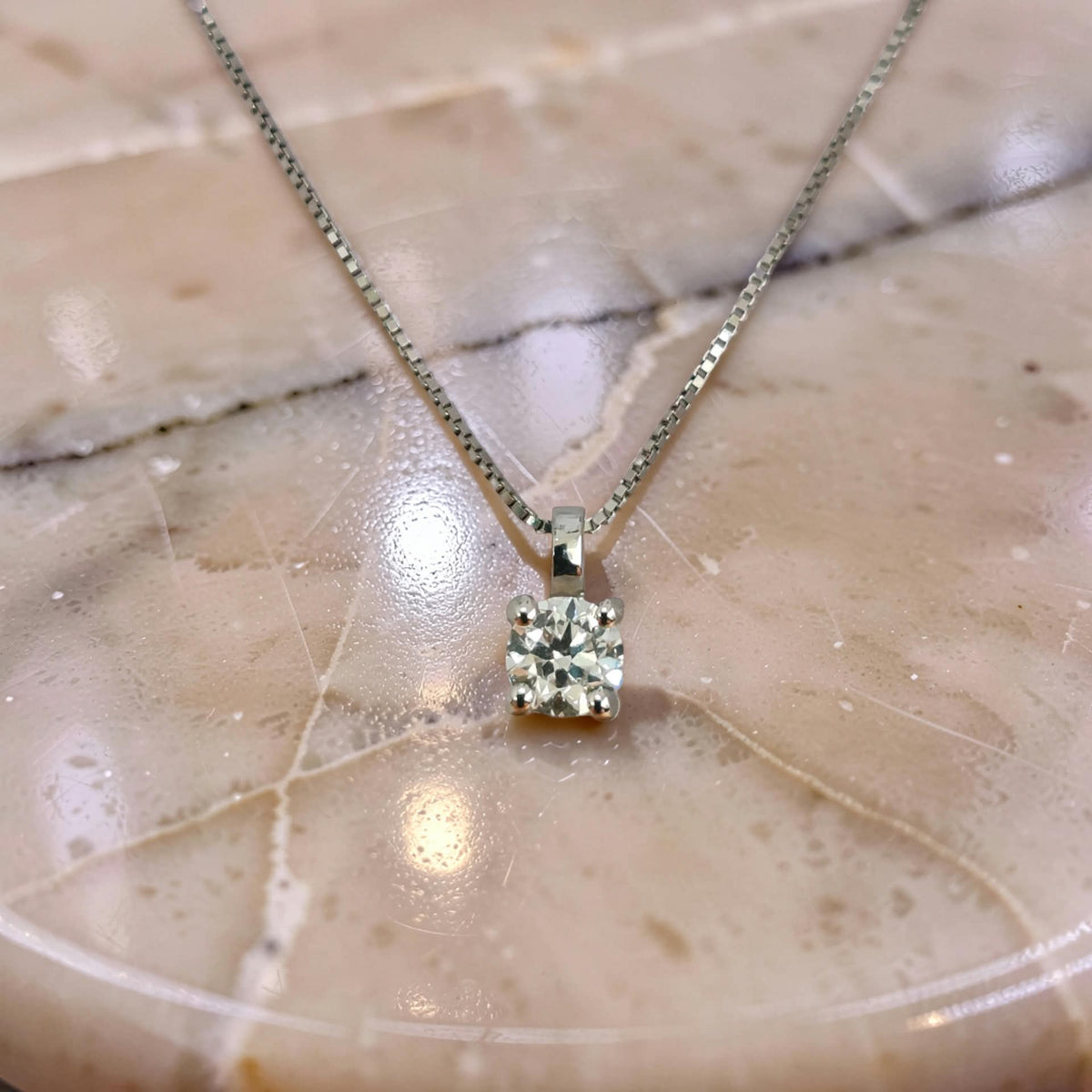 collana punto luce oro bianco 18kt diamante naturale 0,30 ct d/vs1  certificato igi