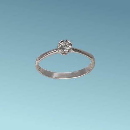 Anello Solitario in oro bianco 18kt di Meteore Gioielli con diamante naturale taglio brillante 0.16 carati G/VS. Simbolo di amore e unione. Perfetto per proposte di fidanzamento