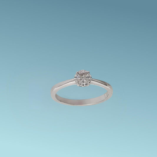 Anello Solitario in oro bianco 18kt di Meteore Gioielli con diamanti naturali taglio navette e diamante centrale taglio carrè per un totale di 0.16 carati G/VS