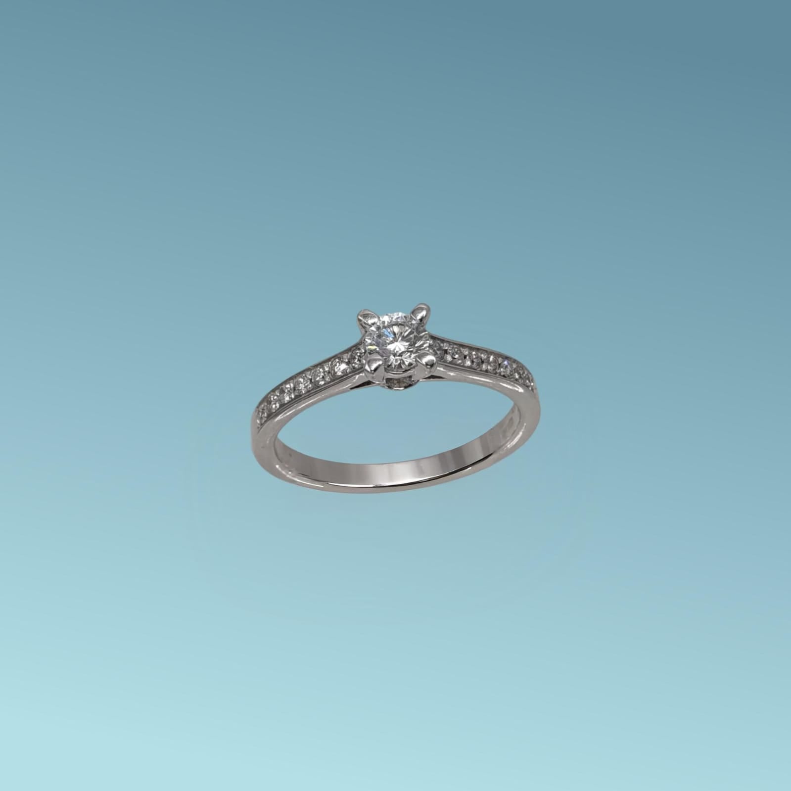Anello Solitario in oro bianco 18kt di Meteore Gioielli con diamante naturale ct 0.30 F/VS taglio Leo Cut e diamanti  0.15 G/VS Perfetto per anello fidanzamento