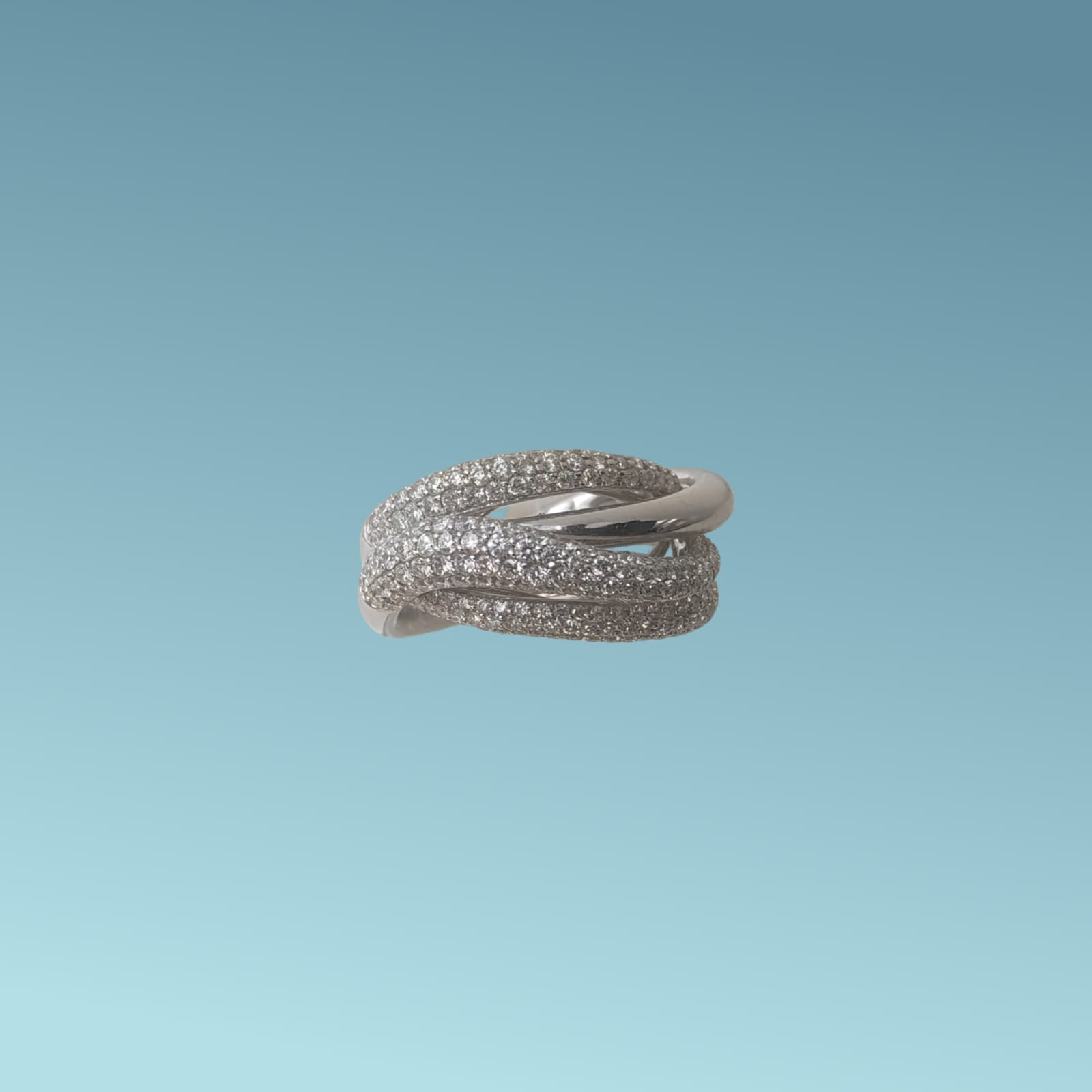 Anello pavé di Meteore Gioielli in oro bianco è composto da diamanti naturali taglio brillante per un totale di 1.85 ct
