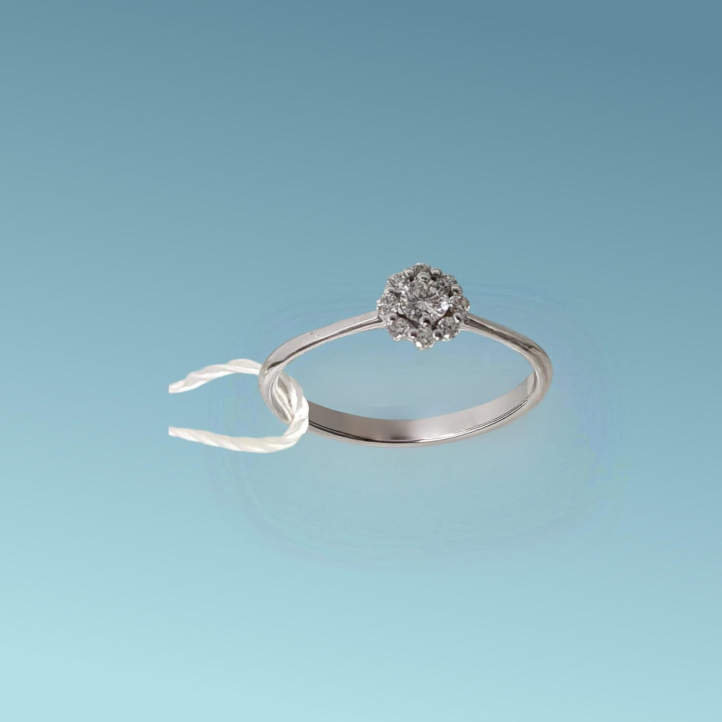 anello in oro bianco 18kt di meteore gioielli con diamanti naturali taglio brillante. simbolo di amore e unione. perfetto per proposte di fidanzamento