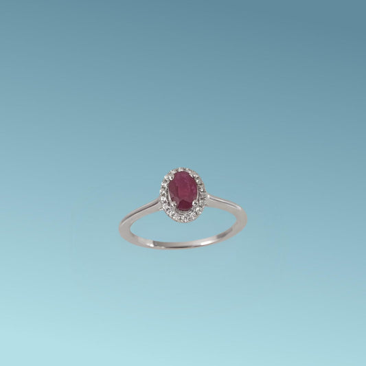 Anello oro bianco 18ct con Rubin0 0.46 ct e diamanti naturali di Meteore Gioielli.