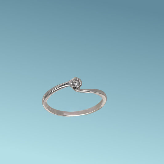 Anello Solitario in oro bianco 18kt di Meteore Gioielli con diamante naturale taglio brillante 0.10 carati G/VS,  Simbolo di amore e unione. Perfetto per proposte di fidanzamento