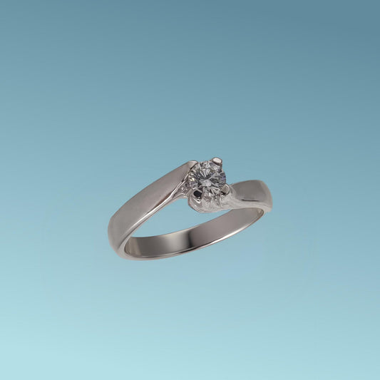 Anello Solitario in oro bianco 18kt di Meteore Gioielli con diamante naturale taglio brillante ct 0.24 G/VS.