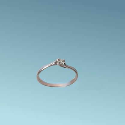 Anello Solitario in oro bianco 18kt di Mirco Visconti con diamante naturale taglio brillante. Simbolo di amore e unione. Perfetto per proposte di fidanzamento