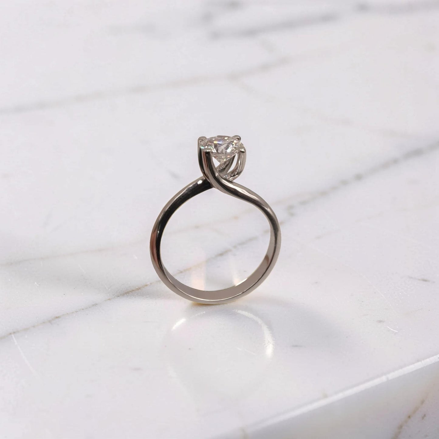 anello con diamante da 1 carato in oro 18kt solitario elegante diamante laboratorio d vvs1