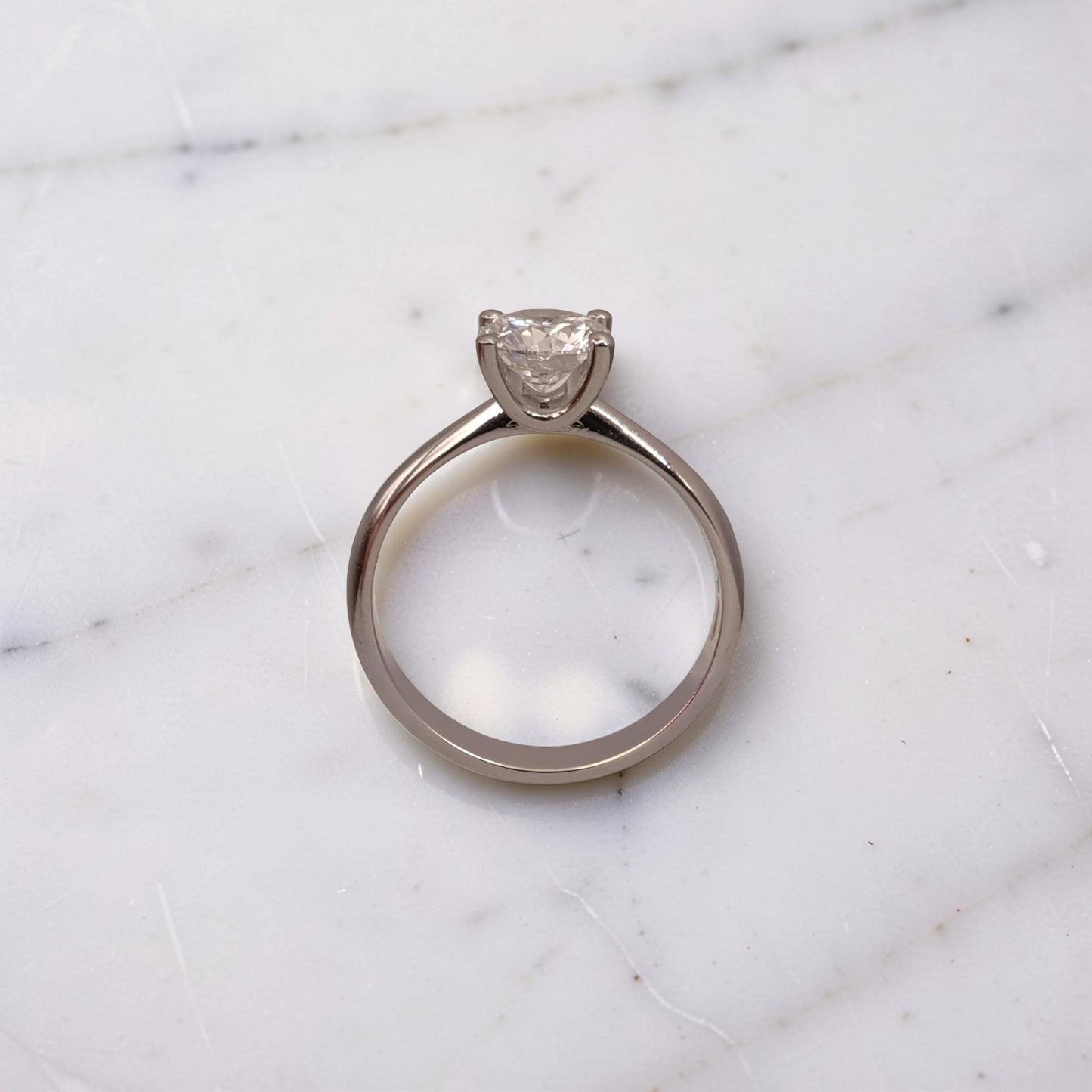 anello solitario oro bianco 18kt con certificato di autenticità igi