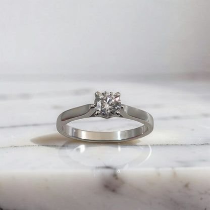 Anello solitario oro bianco 18kt con diamante naturale 0,50 ct colore D purezza SI1 certificato Igi