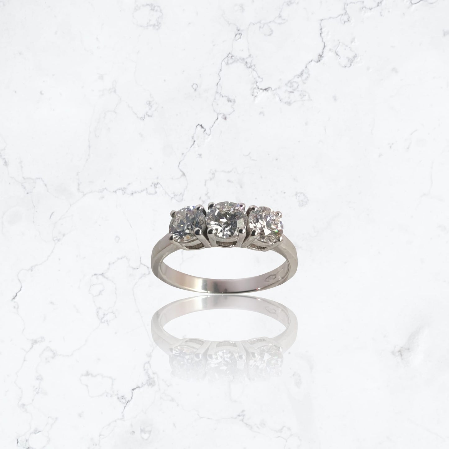 elegante anello fidanzamento trilogy oro bianco diamanti lab grown 0.90carati d/vs