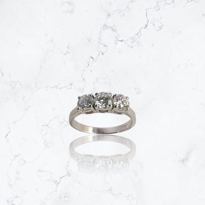 Elegante anello fidanzamento trilogy oro bianco diamanti lab grown 0.90carati D/VS