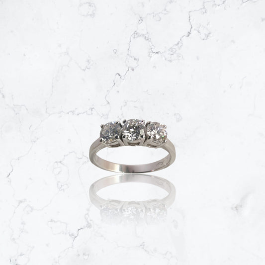 Elegante anello fidanzamento trilogy oro bianco diamanti lab grown 0.90carati D/VS