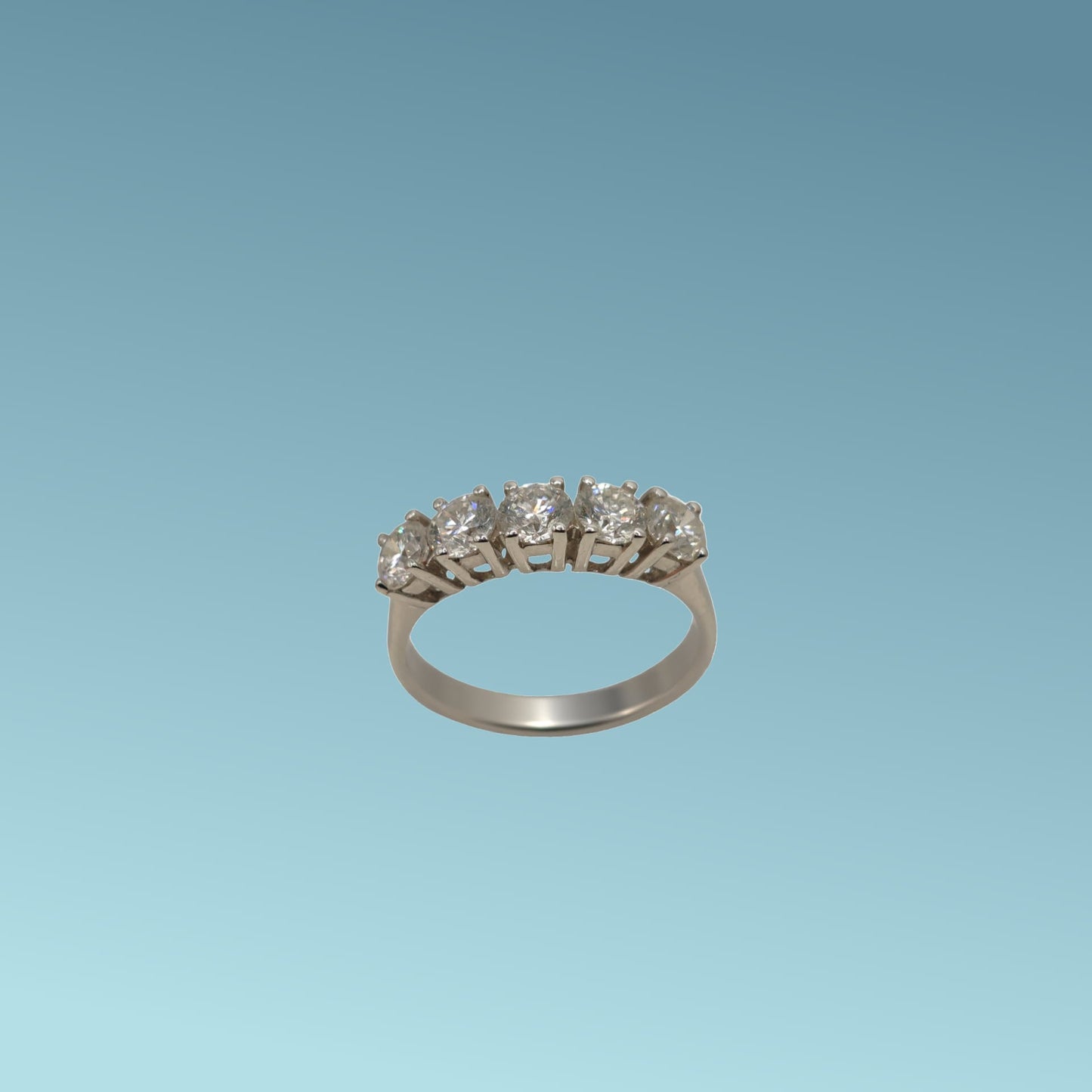 anello veretta in oro bianco 18kt di meteore gioielli con 5 diamanti naturali taglio brillante per un totale di 1.53ct. 