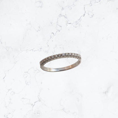 Anello veretta in oro bianco 18kt di Meteore Gioielli con 15 Diamanti naturali taglio brillante