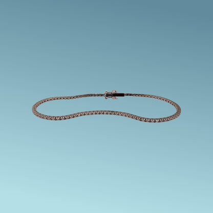 Bracciale tennis in oro 18kt di Meteore Gioielli con diamanti taglio brillante di 0,28 carati incassati su una montatura con castoni a piramide che ne esaltano la luminosità