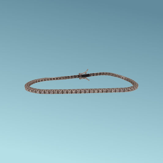 Bracciale tennis in oro 18kt di Meteore Gioielli con diamanti taglio brillante di  1,00 carati incassati su una montatura con castoni a piramide che ne esaltano la luminosità