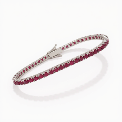 Bracciale tennis in oro bianco 18kt da cm 18 di Meteore Gioielli con rubini naturali taglio brillante di 4.70 ct incassati su una montatura a filo diritto