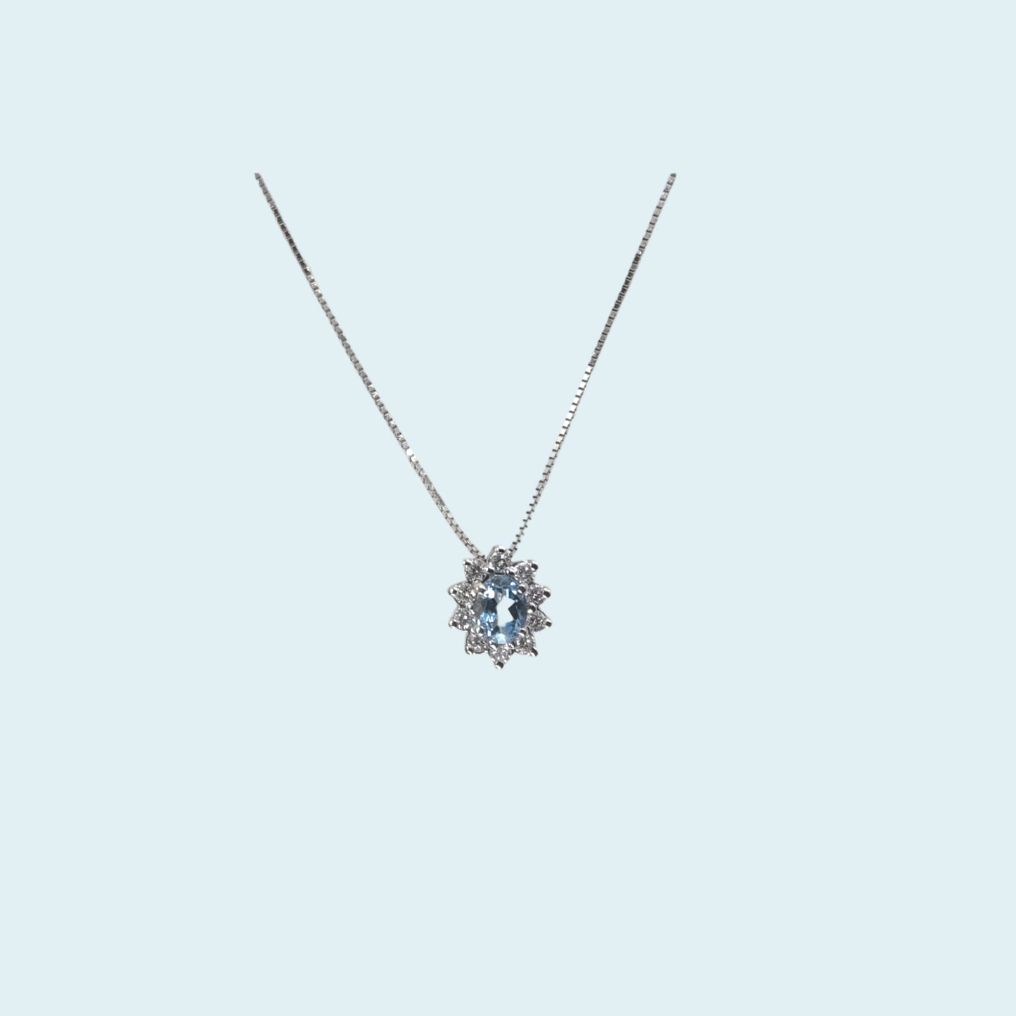 collana in oro 18kt 45 cm di meteore gioielli con acquamarina naturale taglio ovale e coroncina di diamanti naturali taglio brillante dal design classic