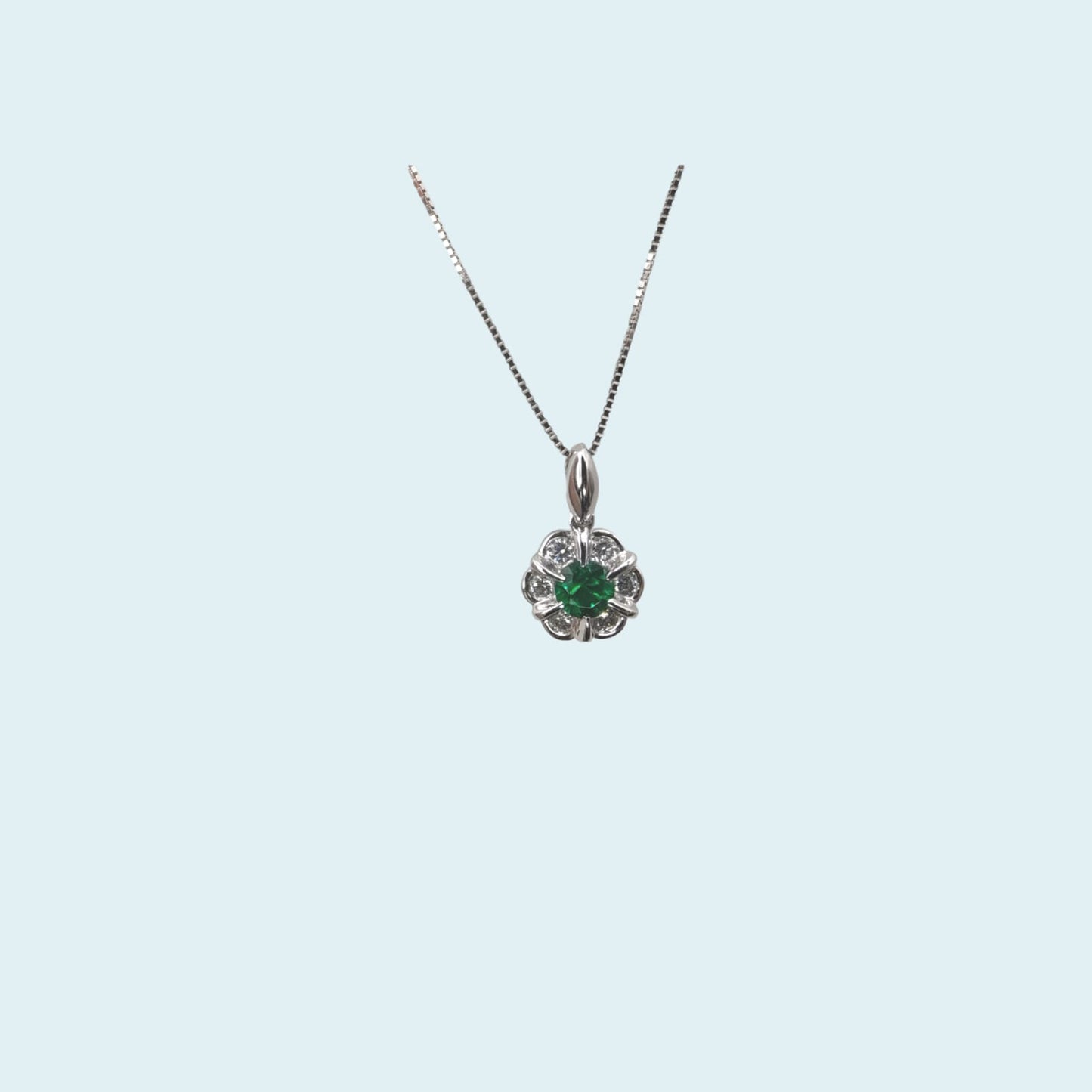 collana in oro bianco 18kt cm 45 di meteore gioielli con smeraldo naturale tondo taglio brillante e contorno di diamanti naturali taglio brillante