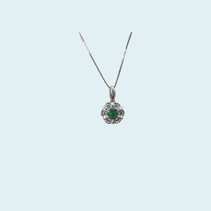 Collana in oro bianco 18kt cm 45 di Meteore Gioielli con Smeraldo naturale tondo taglio brillante e contorno di diamanti naturali taglio brillante