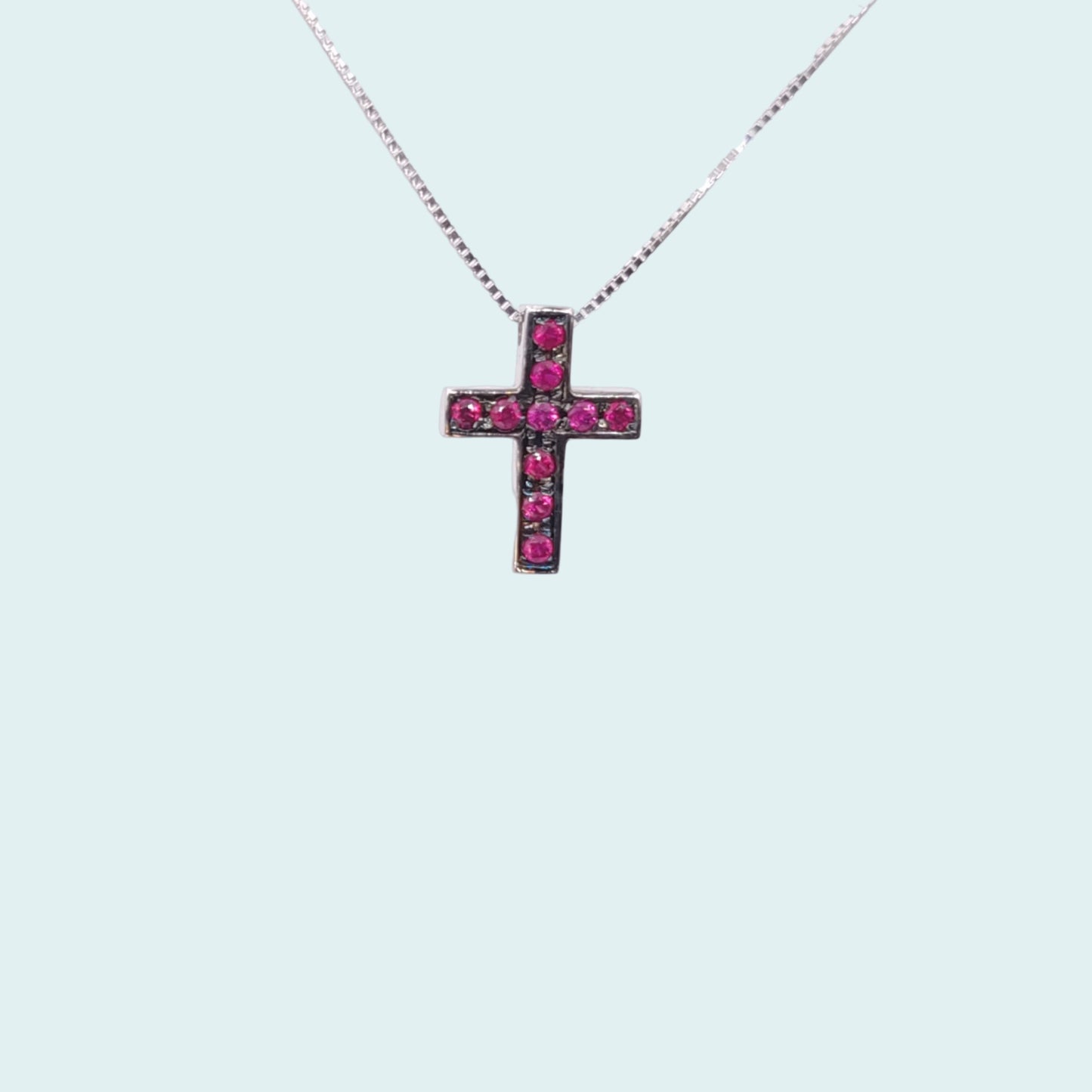 collana con croce in oro 18 carati impreziosita da piccoli rubini