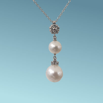Girocollo in oro bianco 18kt maglia rolò di Meteore Gioielli con due perle di coltivazione in acqua dolce diam 8.5-9 mm e 6.5-7 mm e diamanti naturali 0.16ct
