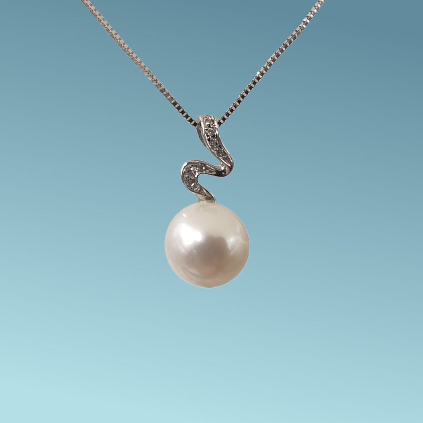 girocollo in oro bianco 18kt maglia veneziana cm 45 di meteore gioielli e pendente con perla naturale di coltivazione in acquadolce con diamanti naturali ct0.03