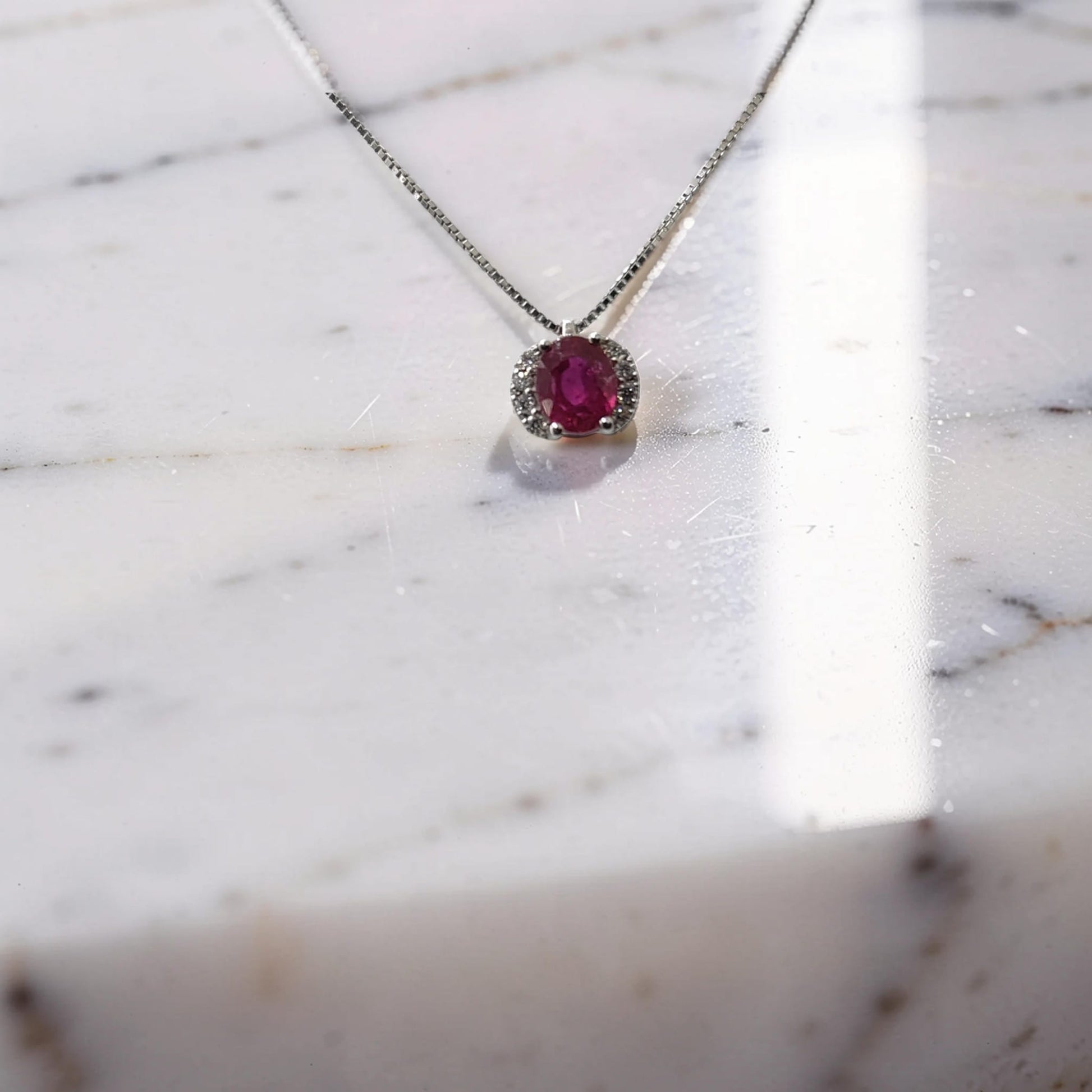 Collana Meteore Gioielli in Oro Bianco 18 Kt con rubino naturale 0,38 ct e diamanti naturali