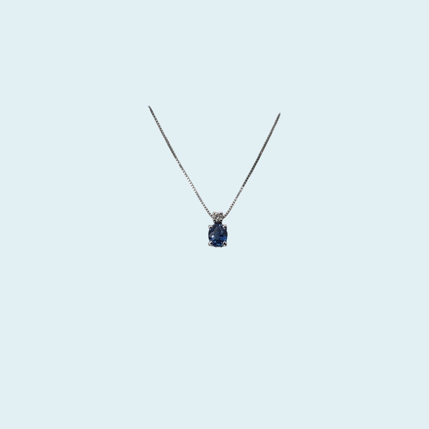 collana di meteore gioielli in oro 18 carati  con un piccolo rubino ovale e un diamante
