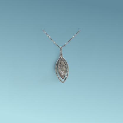 Girocollo in oro bianco 18kt cm 45 di Meteore Gioielli con pendente di forma ovale con pavé di diamanti naturali taglio brillante ct 0.43 G/V