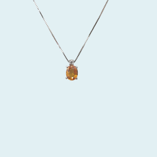 Girocollo in oro bianco 18kt cm 45 di Meteore Gioielli con Zaffiro naturale colore arancio taglio ovale 6X4 e un diamante naturale taglio brillante.