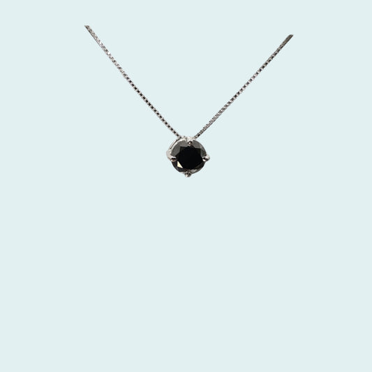 collana punto luce in oro bianco 18 carati con diamante nero montato a vista con piccole griffe