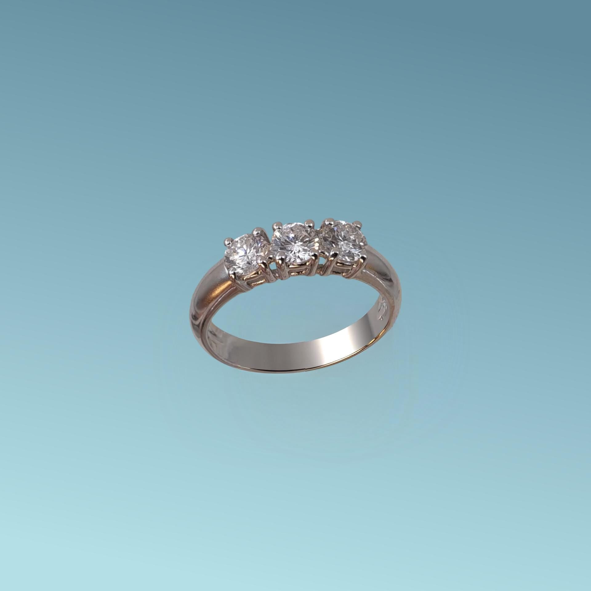 Anello Trylogi in oro bianco 18kt di Meteore Gioielli con diamanti di laboratorio "Lab Grown" per un totale di 0.92 ct D/VS