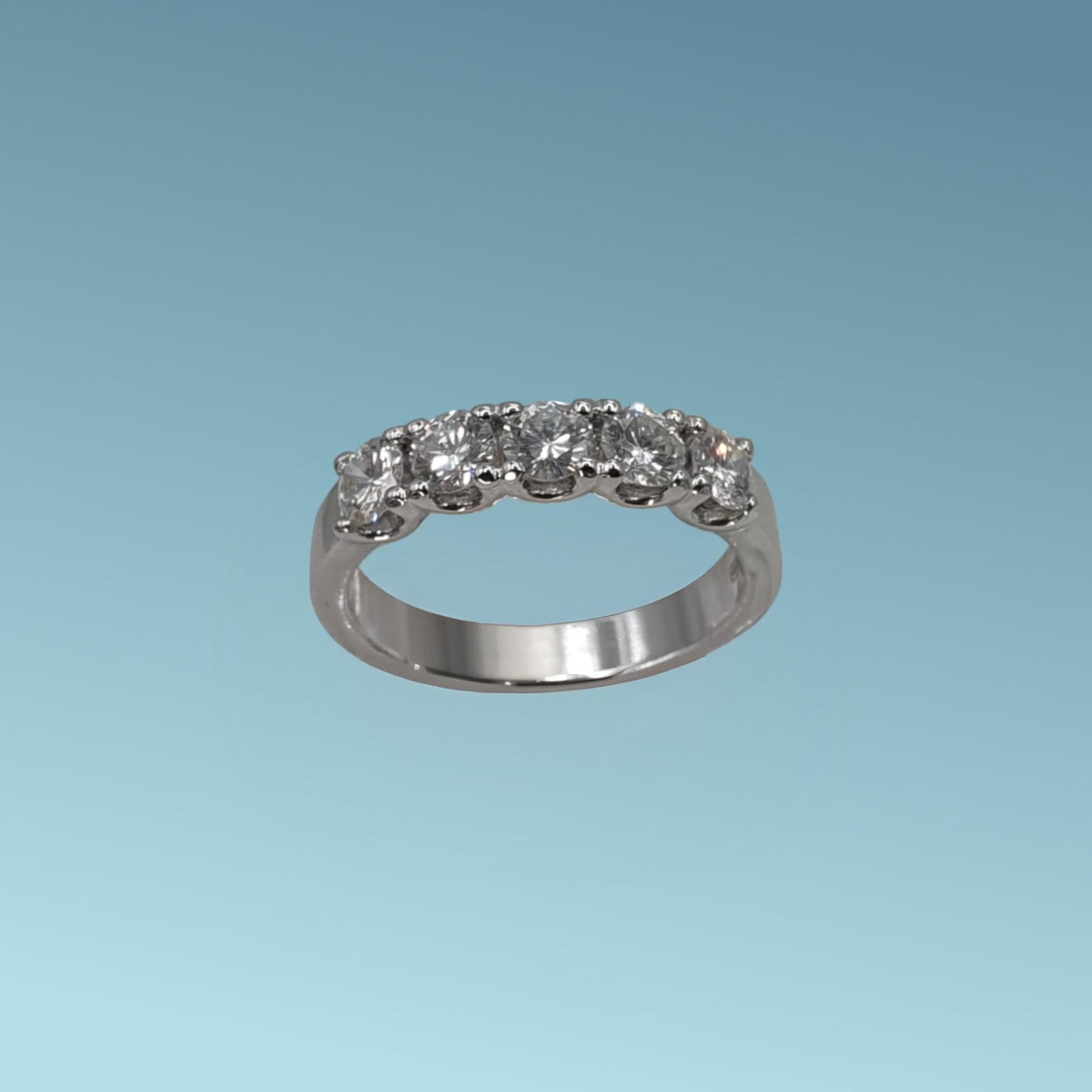 veretta in oro bianco 18kt di meteore gioielli presenta 5 diamanti naturali taglio brillante per un totale di 0.92 ct g/vs