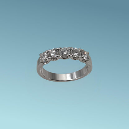 veretta in oro bianco 18kt di Meteore Gioielli presenta 5 Diamanti naturali taglio brillante per un totale di 0.92 ct G/VS