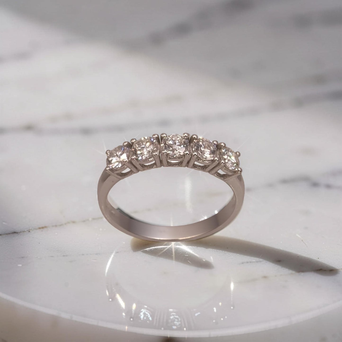 veretta oro bianco 18kt, 0,82 ct colore g purezza vs1. diamanti naturali selezionati e certificati meteore gioielli. 